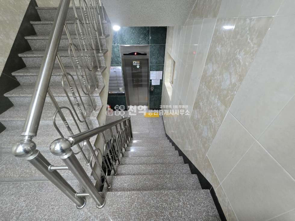 충남 천안서북구 두정동 658 1동 두정동 한국전력 뒤 깔끔한 건물 매매 매물번호 10237 사진 2